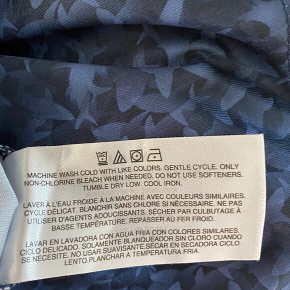 Greg Norman ML75 Play Dry Shark Print Polo Shirt Men's Medium New NWOT - Picture 9 of 9